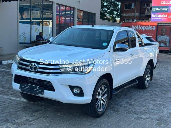 2019 - Toyota  Hilux