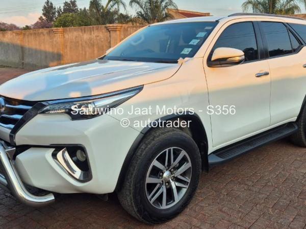 2017 - Toyota  Fortuner