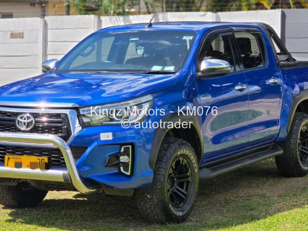 2018 - Toyota  HILUX REVO