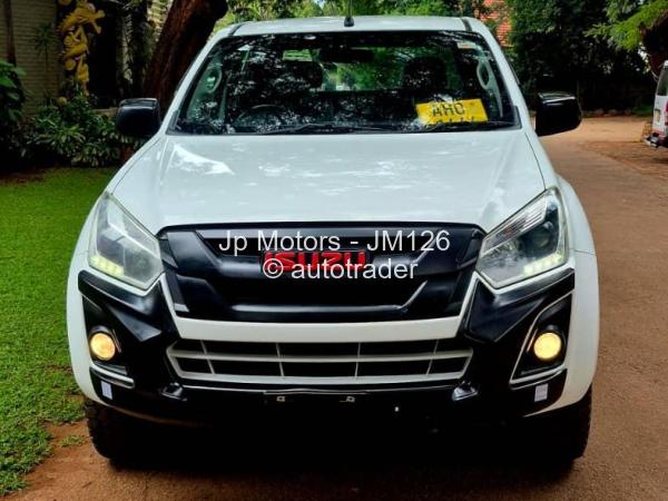 2017 - Isuzu  X - Rider