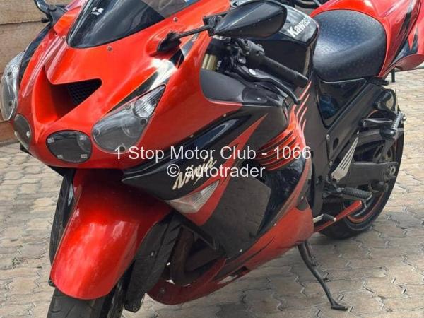 2010 - Kawasaki ZX 1400