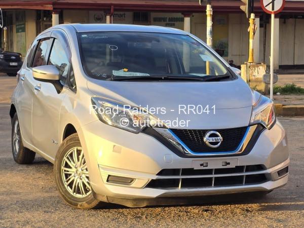 2016 - Nissan  Note