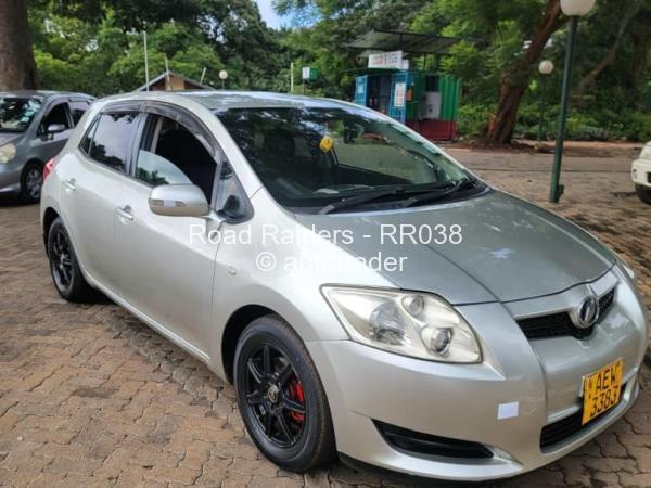 2008 - Toyota  Auris