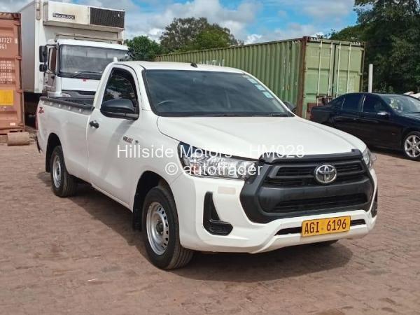 2023 - Toyota  Hilux