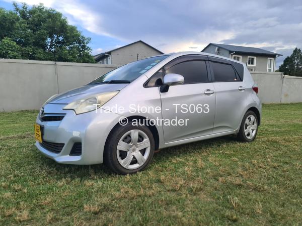 2014 - Toyota  Ractis