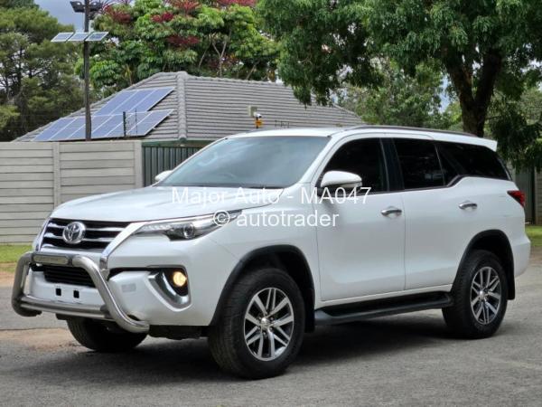 2017 - Toyota  Fortuner