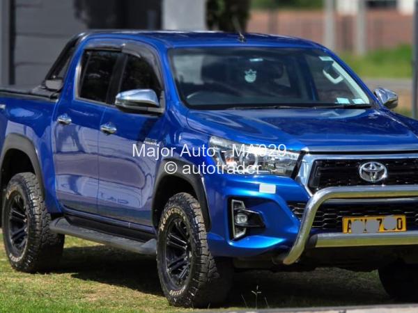 2017 - Toyota  Hilux