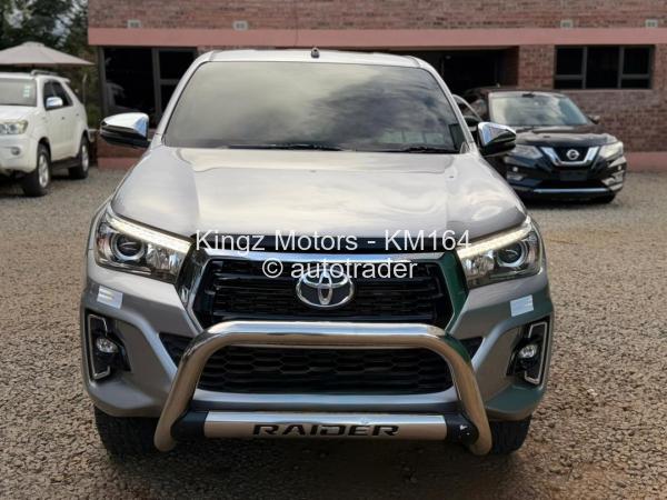 2018 - Toyota  HILUX REVO