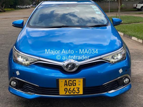 2017 - Toyota  Auris