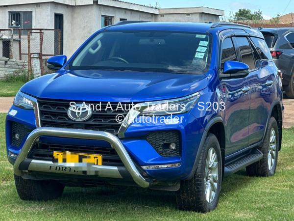 2022 - Toyota  Fortuner