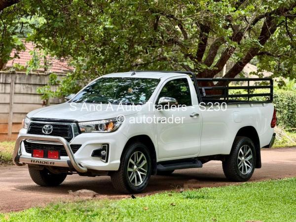 2018 - Toyota  Hilux