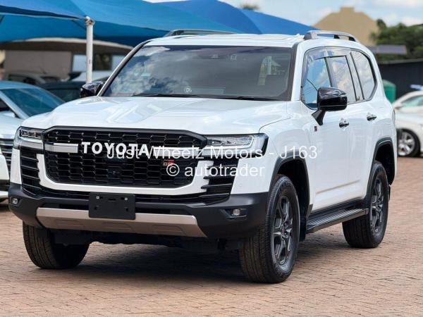 2023 - Toyota  Land Cruiser
