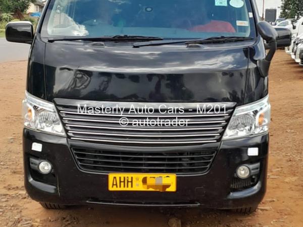 2017 - Nissan  NV350