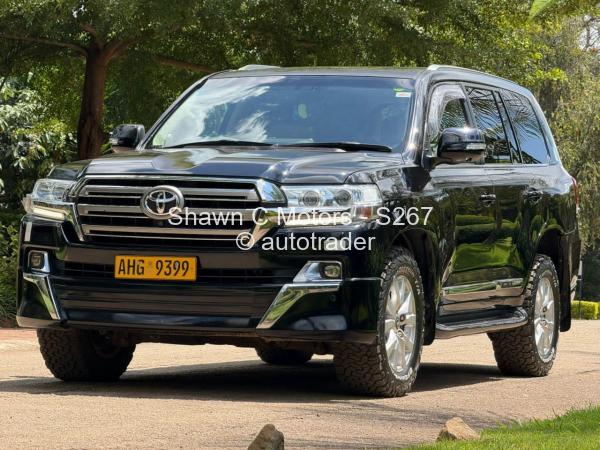 2019 - Toyota  Land Cruiser 200
