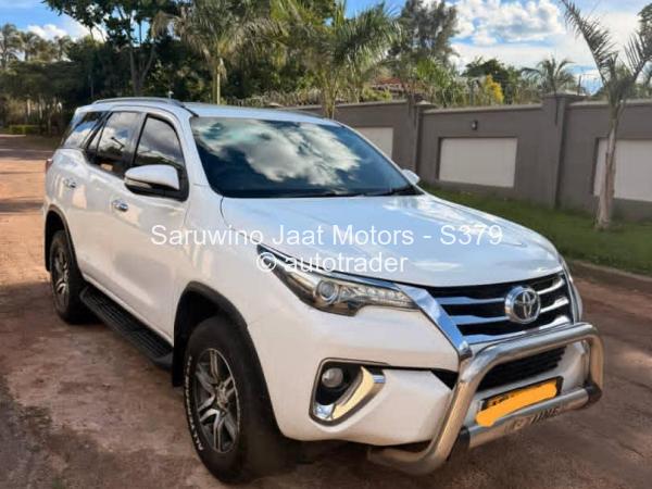 2017 - Toyota  Fortuner
