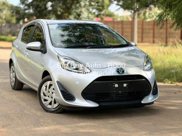 2019 - Toyota  Aqua