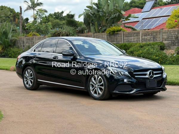 2017 - Mercedes Benz C200