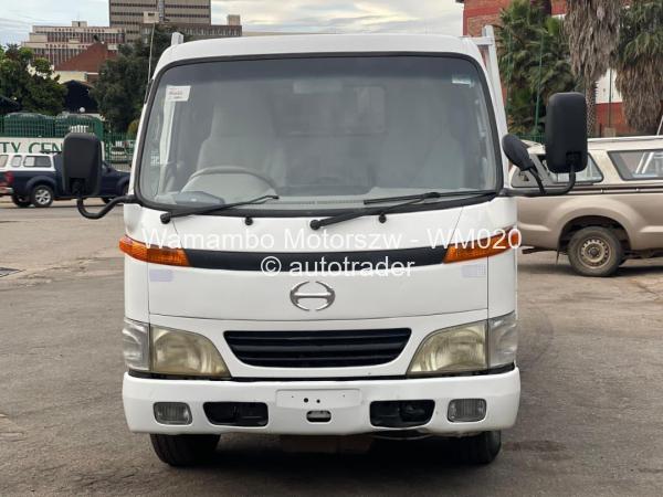 2008 - Hino Dutro