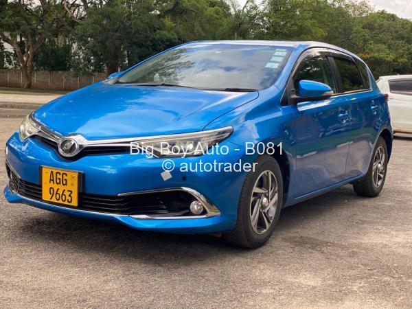 2017 - Toyota  Auris