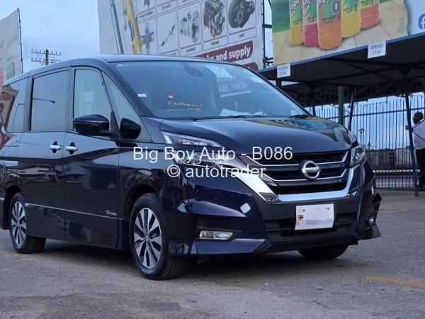 2017 - Nissan  Serena