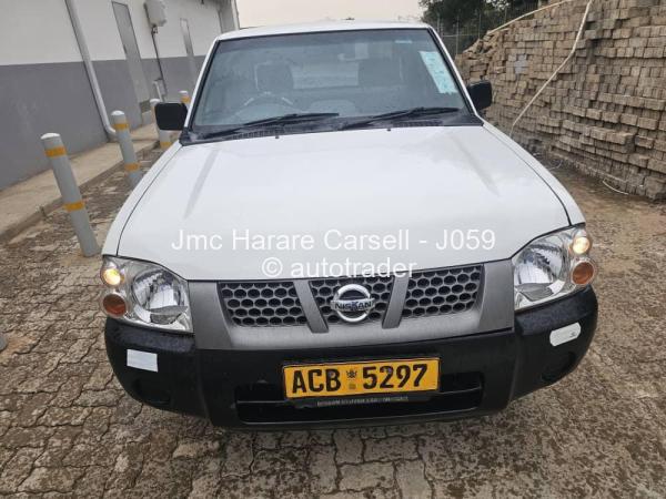 2017 - Nissan  NP300 Hardbody