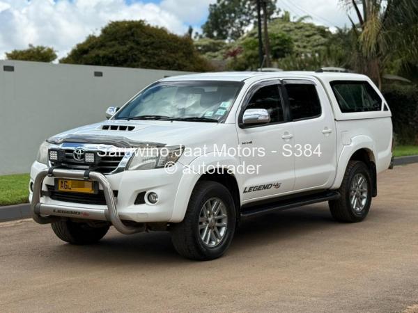 2014 - Toyota  Hilux
