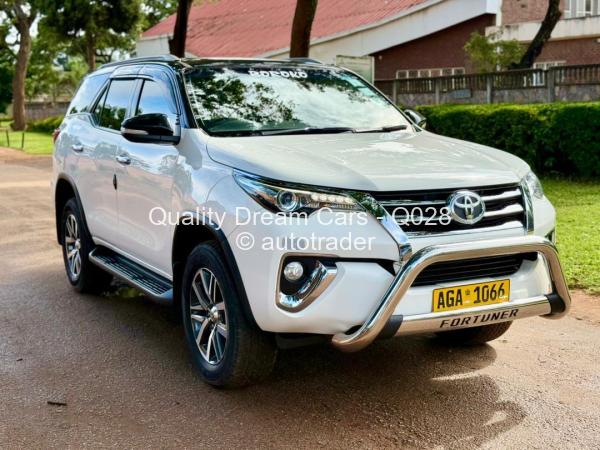 2018 - Toyota  Fortuner