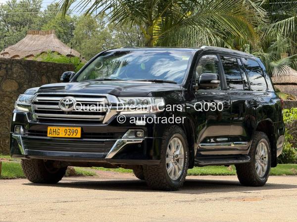 2019 - Toyota  Land Cruiser 200