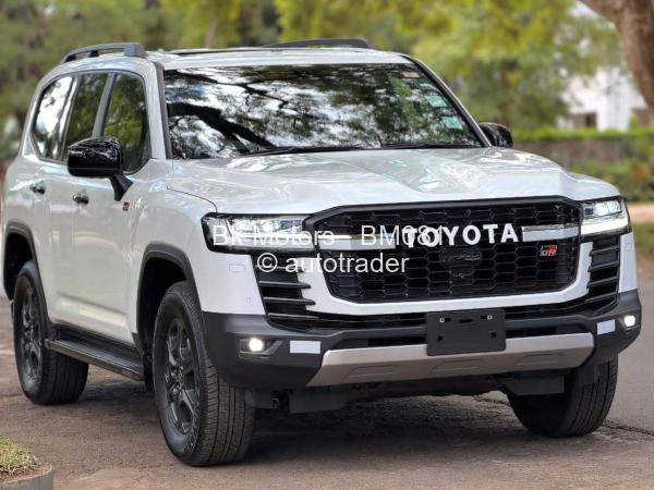 2023 - Toyota  Landcruiser 300 GR-S