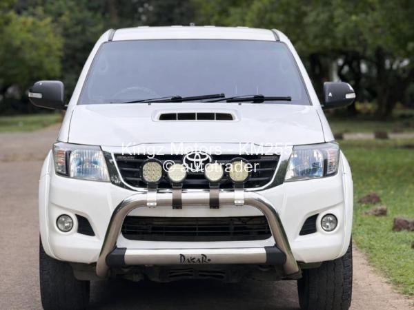 2015 - Toyota  Hilux D4D
