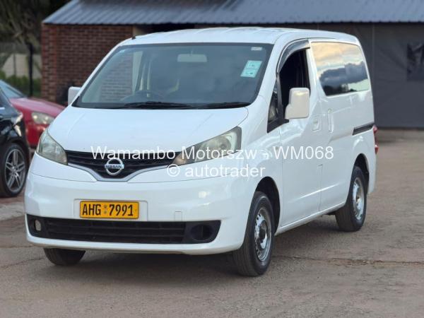 2013 - Nissan  NV200