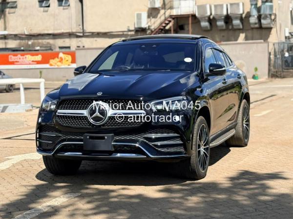 2022 - Mercedes Benz GLE 400