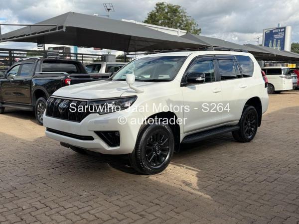 2021 - Toyota  Land Cruiser Prado