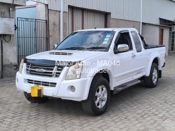 2012 - Isuzu  KB300 LX D-TEQ