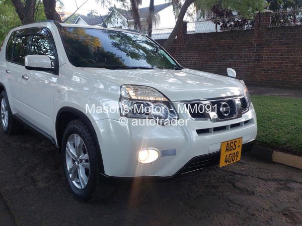 2015 - Nissan  X-Trail