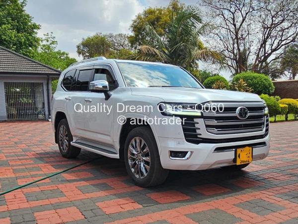 2024 - Toyota  Land Cruiser 300