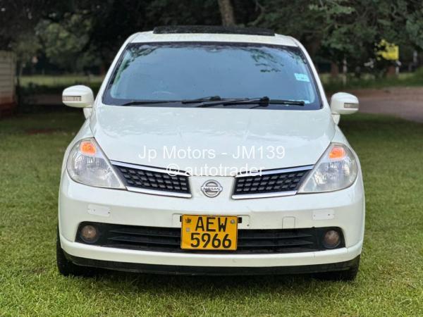 2006 - Nissan  Tiida