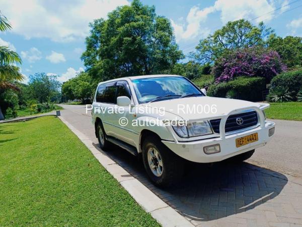 2000 - Toyota  Land Cruiser 100