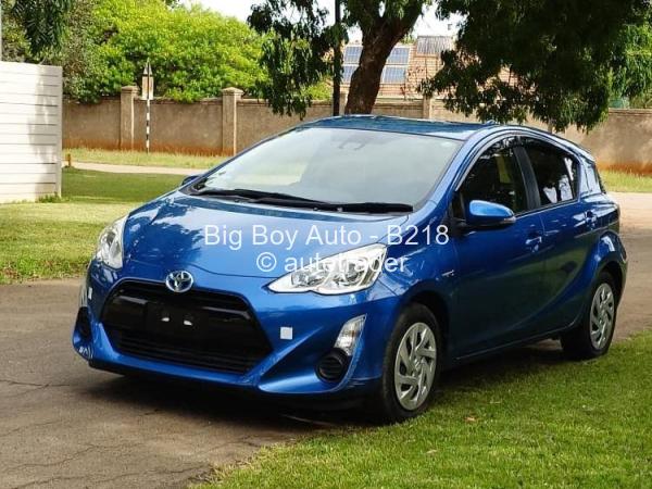 2016 - Toyota  Aqua