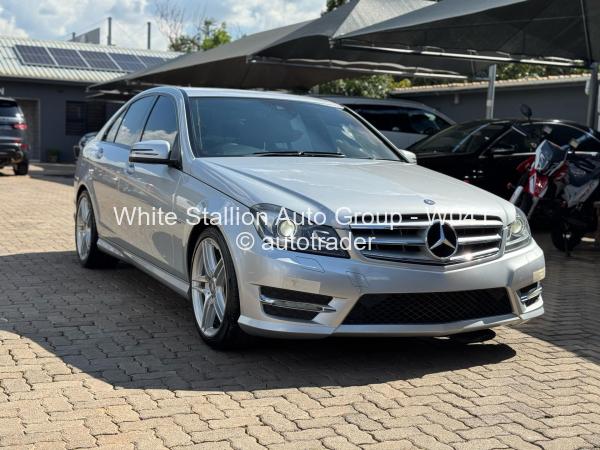 2011 - Mercedes Benz C-Class
