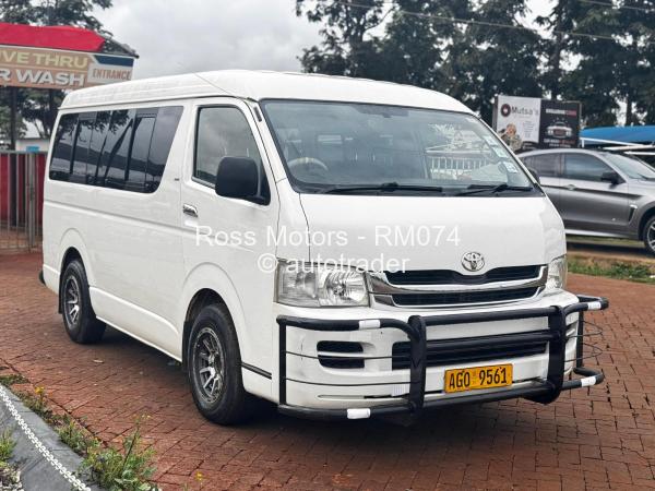 2010 - Toyota  Quantum