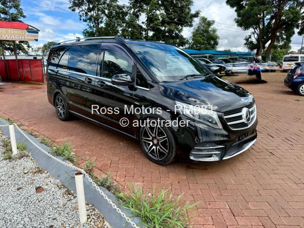 2017 - Mercedes Benz V-Class