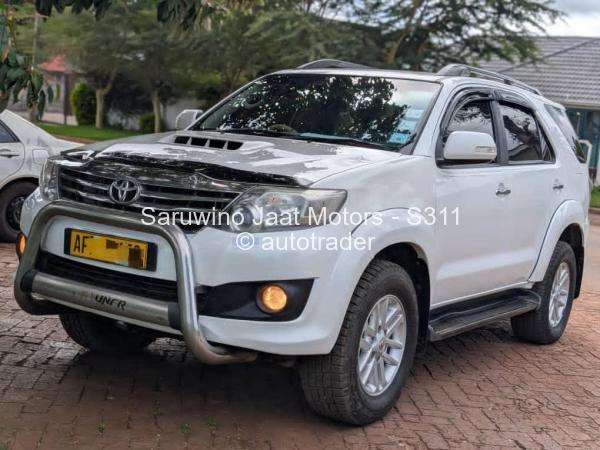 2013 - Toyota  Fortuner