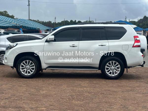 2013 - Toyota  Land Cruiser Prado