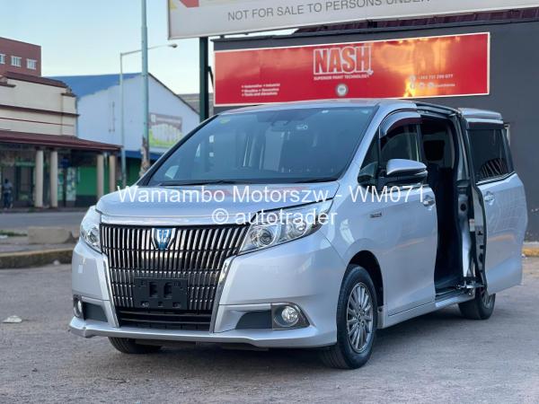 2016 - Toyota  Esquire