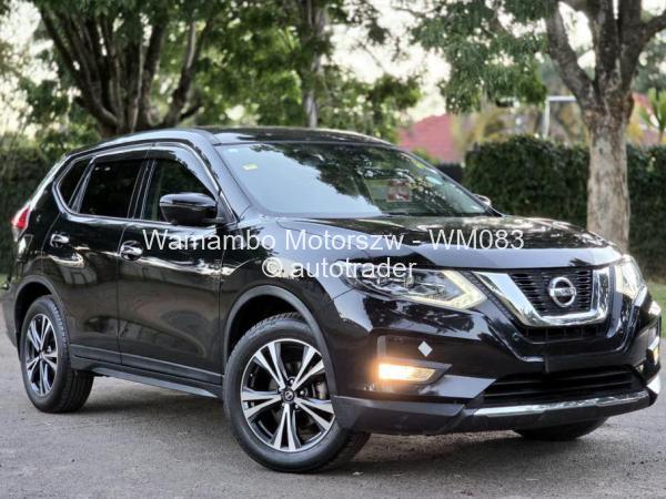 2017 - Nissan  X-Trail