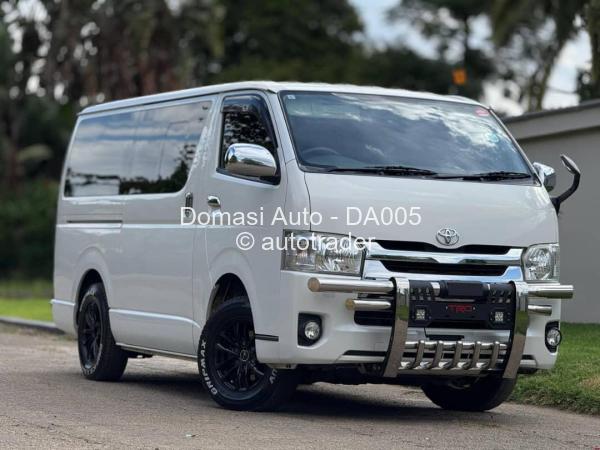 2016 - Toyota  Hiace