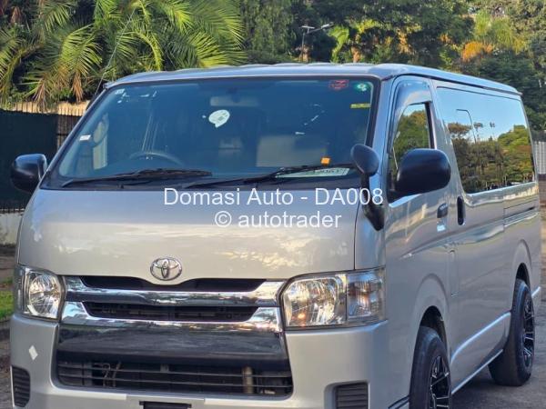 2017 - Toyota  Quantum Mini