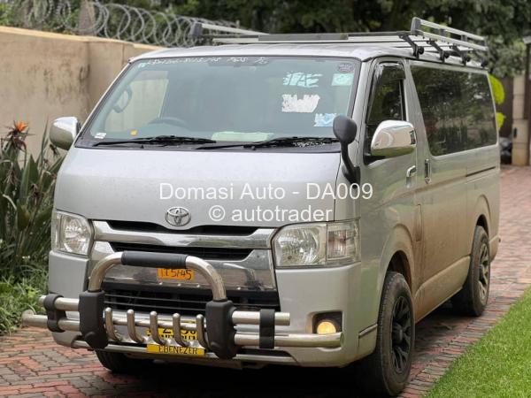2017 - Toyota  Hiace