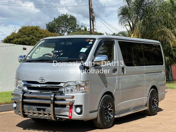 2017 - Toyota  Hiace